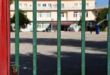 Τραγωδία στον Ασπρόπυργο: 10χρονο κορίτσι κατέρρευσε και πέθανε ενώ έκανε γυμναστική στο σχολείο του