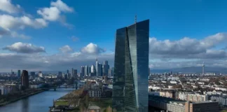 Bloomberg: Η αναπτυσσόμενη ανατολική πτέρυγα της Ευρωζώνης ζητά θέση στο ανώτατο όργανο της ΕΚΤ
