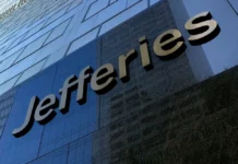 Jefferies: Η Ελλάδα είναι το καλύτερο story στην Ευρώπη – Ευκαιρία και απειλή η μετάβαση στις ανεπτυγμένες αγορές
