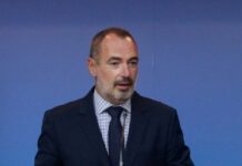 Πάτρα: Επίθεση στο πολιτικό γραφείο του βουλευτή της ΝΔ Ανδρέα Κατσανιώτη