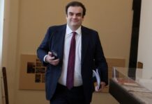 Κυρ. Πιερρακάκης: Πρώτη φορά σε Eurogrοup υπουργός Οικονομικών του Καναδά