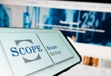Ψήφος εμπιστοσύνης από τη Scope: Στο 107% του ΑΕΠ το ελληνικό χρέος το 2031