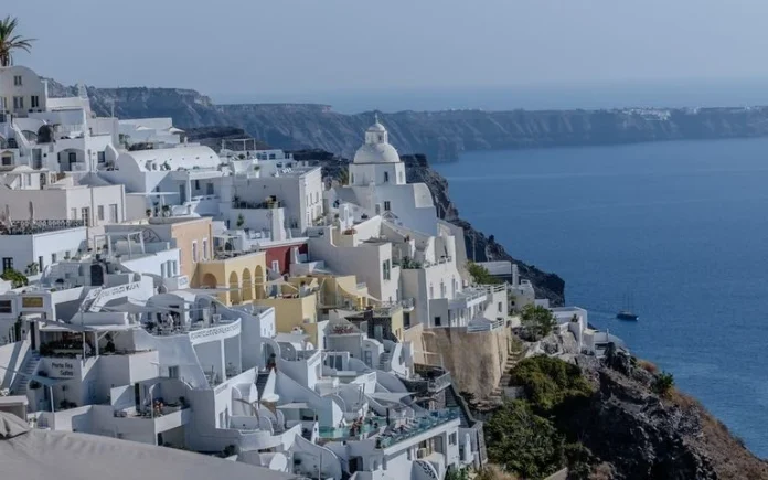 shutterstock_santorini-768x480