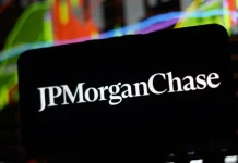 JP Morgan: Σήμα αγοράς για την Ελλάδα με σύσταση «υπεραπόδοση» – Οι τράπεζες οδηγούν το νέο ανοδικό story