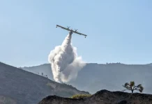 Φωτιά στην Πάρο – Ενισχύονται οι πυροσβεστικές δυνάμεις