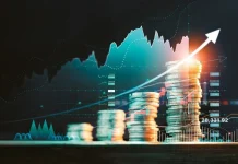 WOOD: Το ελληνικό story κρατά – Ανάπτυξη 2,2% το 2027 – Τι “βλέπει” για χρέος και επενδύσεις